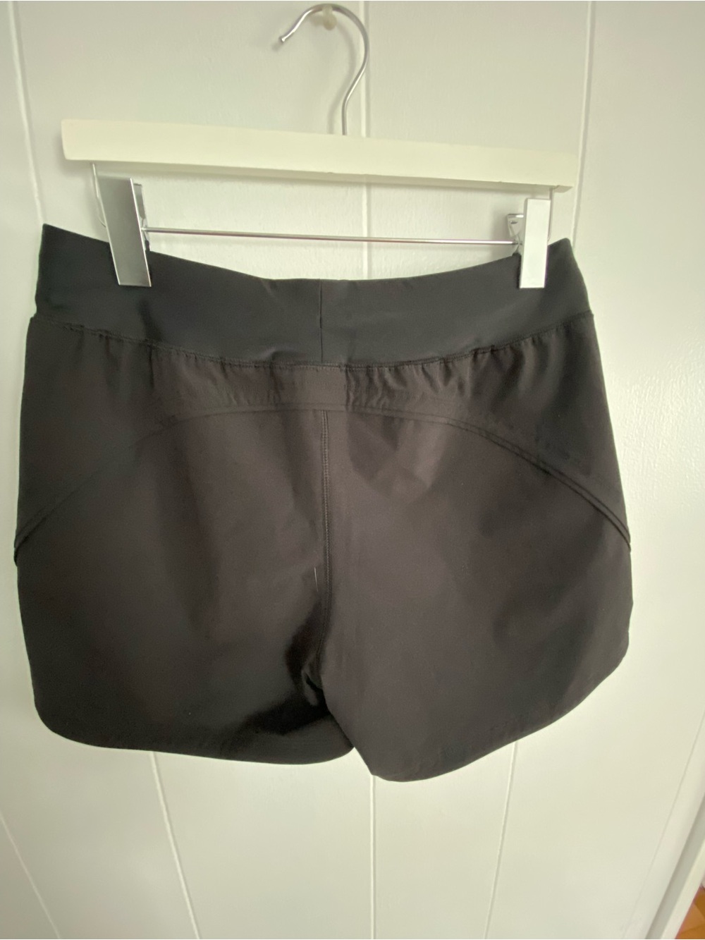 Lands' End Black Women's Athletic Shorts - Picture 3 of 4